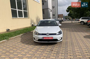Хэтчбек Volkswagen e-Golf 2018 в Ровно