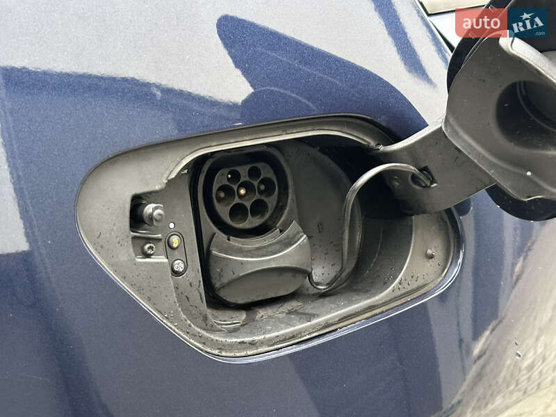 Хетчбек Volkswagen e-Golf 2017 в Рівному