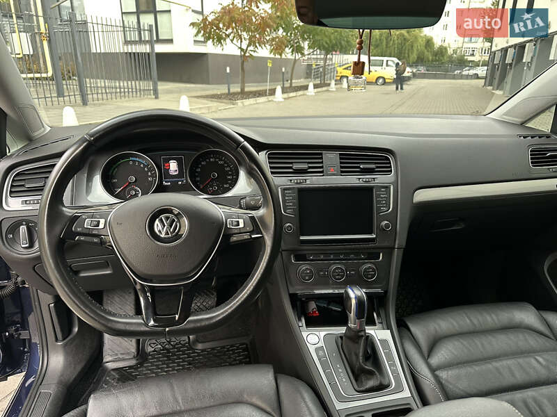 Хетчбек Volkswagen e-Golf 2017 в Рівному