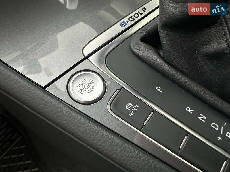 Хетчбек Volkswagen e-Golf 2017 в Рівному