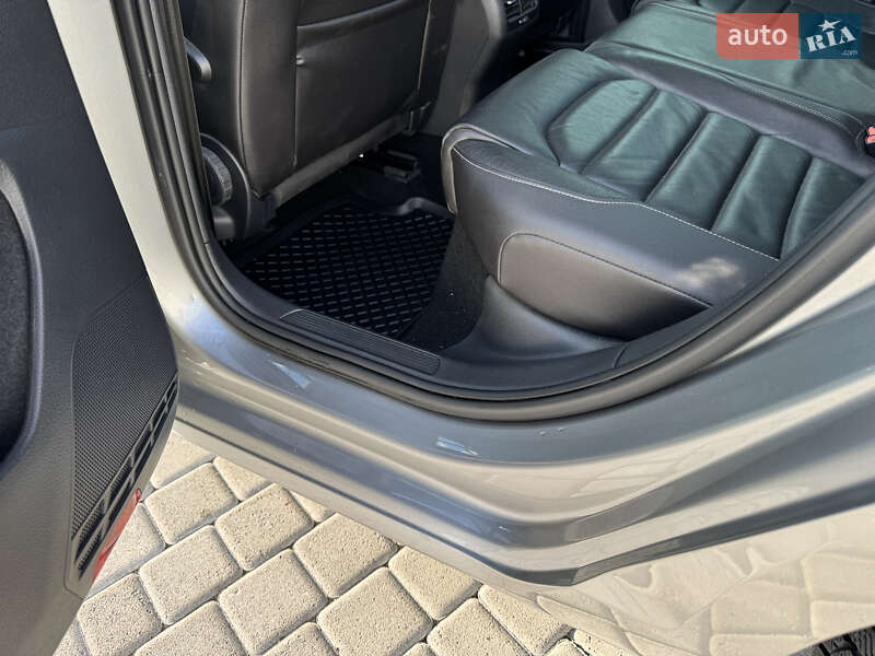 Хэтчбек Volkswagen e-Golf 2016 в Львове