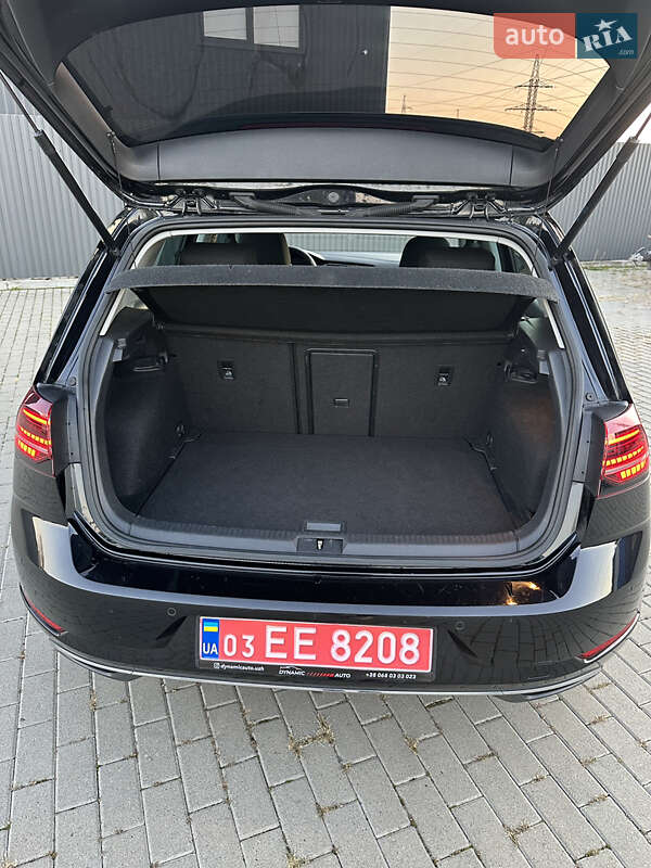 Хетчбек Volkswagen e-Golf 2019 в Ужгороді