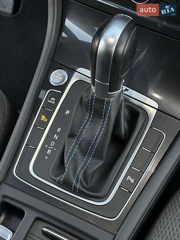 Хетчбек Volkswagen e-Golf 2019 в Ужгороді