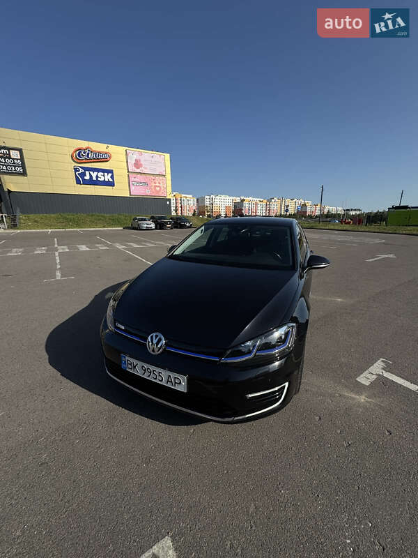 Хэтчбек Volkswagen e-Golf 2019 в Ровно