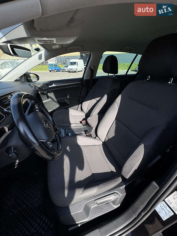 Хэтчбек Volkswagen e-Golf 2019 в Ровно