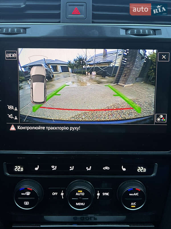 Хэтчбек Volkswagen e-Golf 2017 в Киеве