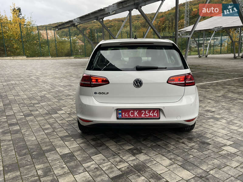 Хетчбек Volkswagen e-Golf 2014 в Львові