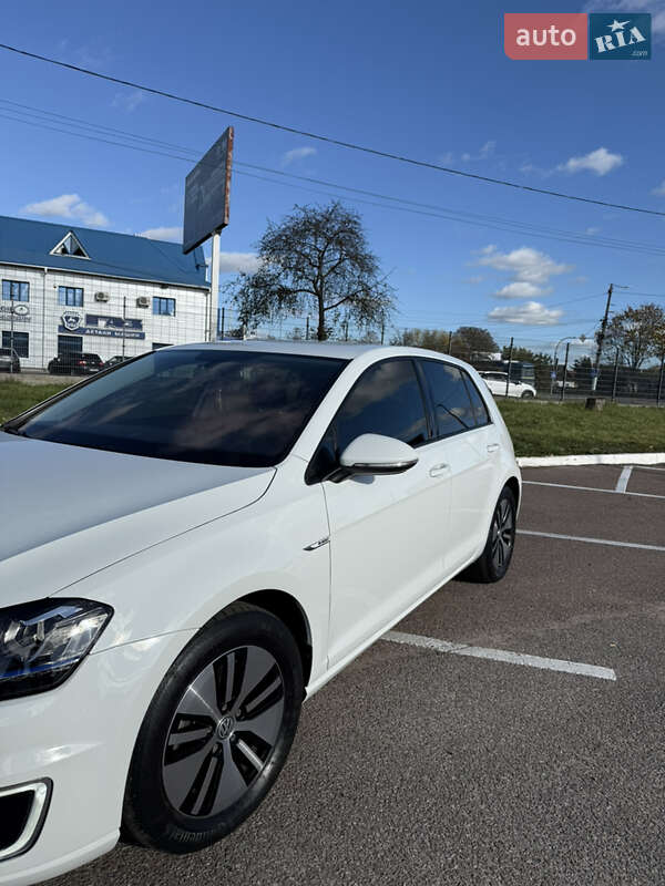 Хетчбек Volkswagen e-Golf 2016 в Житомирі