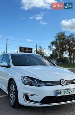 Хетчбек Volkswagen e-Golf 2016 в Житомирі