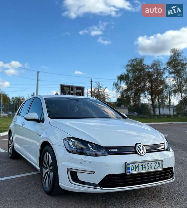 Volkswagen e-Golf 2016
