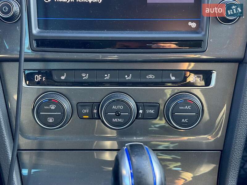 Хетчбек Volkswagen e-Golf 2016 в Вінниці