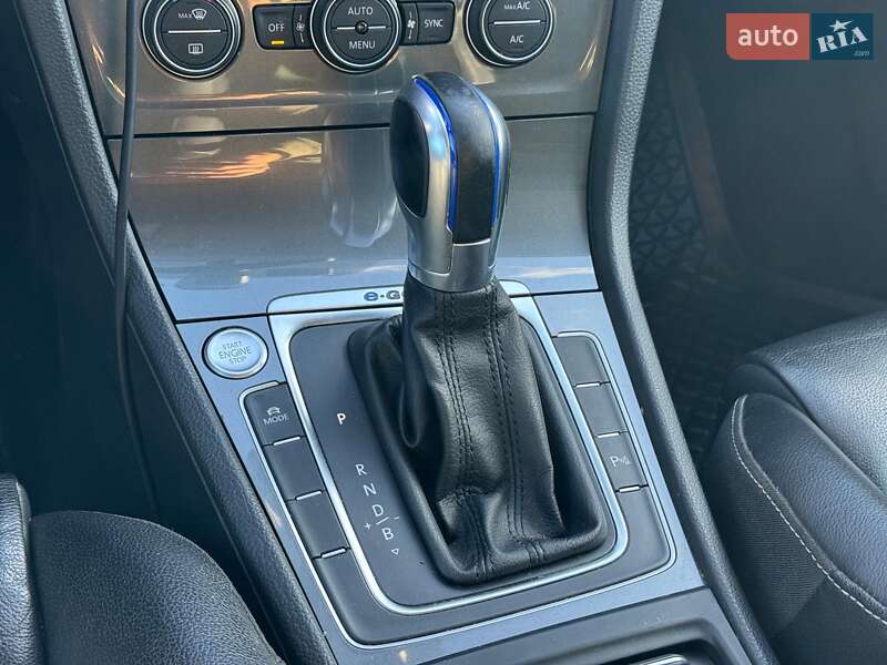 Хетчбек Volkswagen e-Golf 2016 в Вінниці