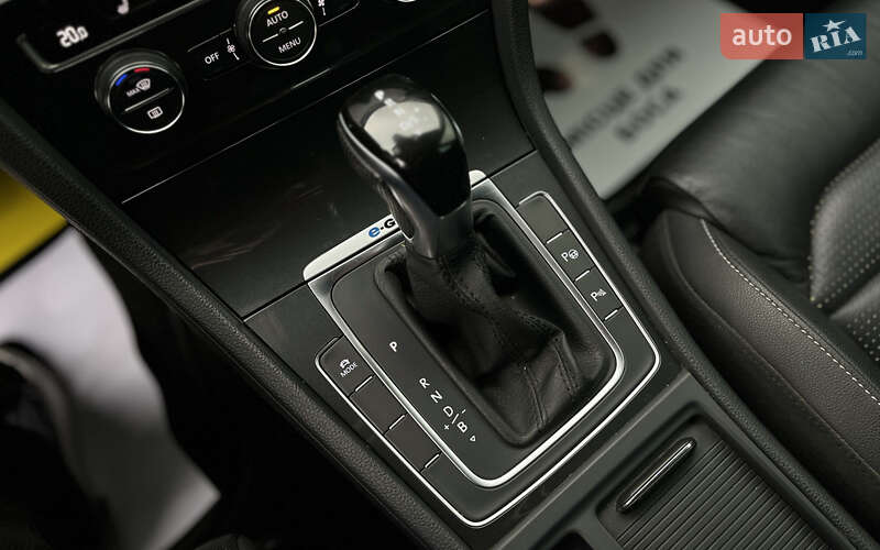 Хэтчбек Volkswagen e-Golf 2019 в Мукачево