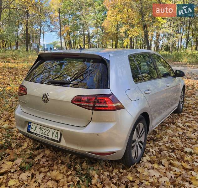 Хэтчбек Volkswagen e-Golf 2016 в Лозовой