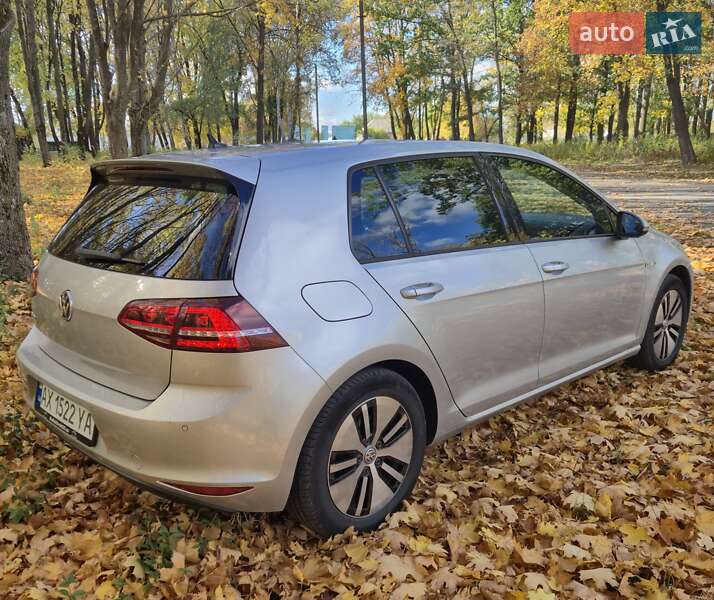 Хэтчбек Volkswagen e-Golf 2016 в Лозовой