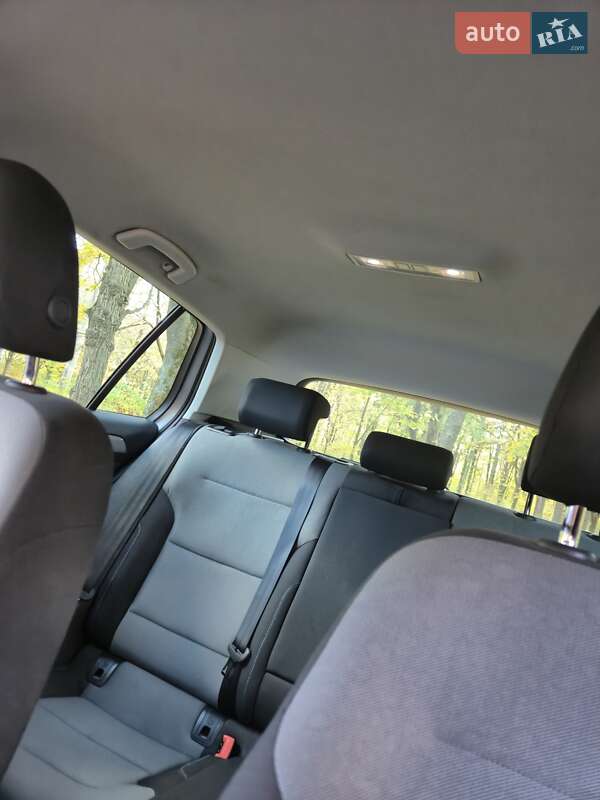 Хэтчбек Volkswagen e-Golf 2016 в Лозовой