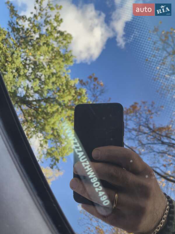 Хэтчбек Volkswagen e-Golf 2016 в Лозовой