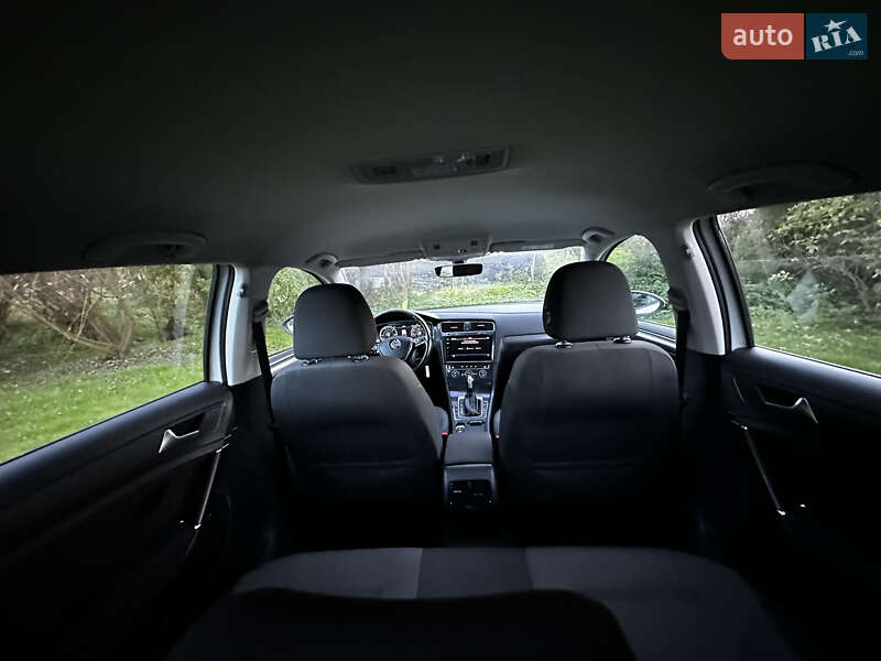 Хэтчбек Volkswagen e-Golf 2020 в Львове