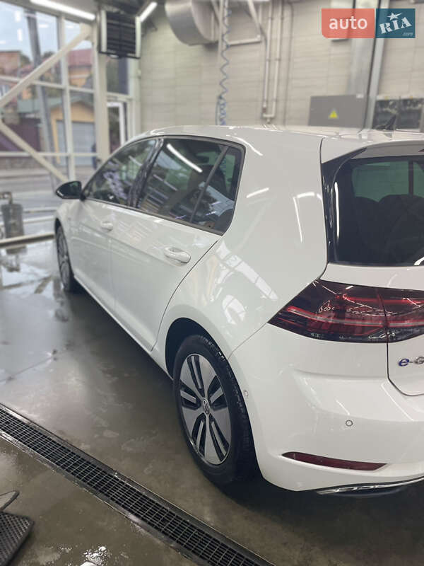 Хэтчбек Volkswagen e-Golf 2019 в Луцке