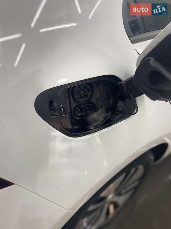 Хэтчбек Volkswagen e-Golf 2019 в Луцке