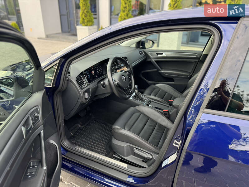 Хэтчбек Volkswagen e-Golf 2019 в Ровно