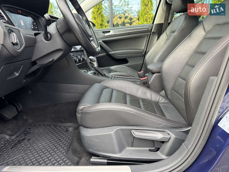 Хэтчбек Volkswagen e-Golf 2019 в Ровно