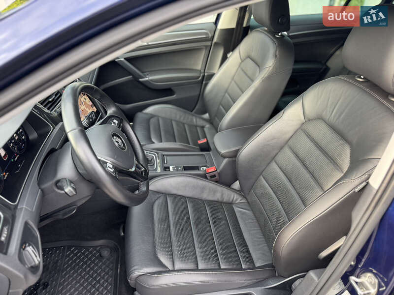 Хэтчбек Volkswagen e-Golf 2019 в Ровно