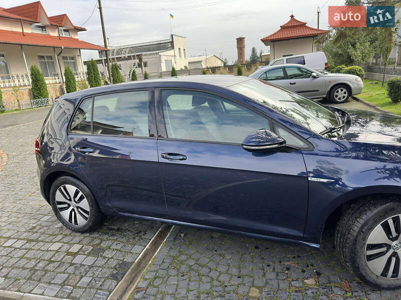 Хэтчбек Volkswagen e-Golf 2015 в Львове