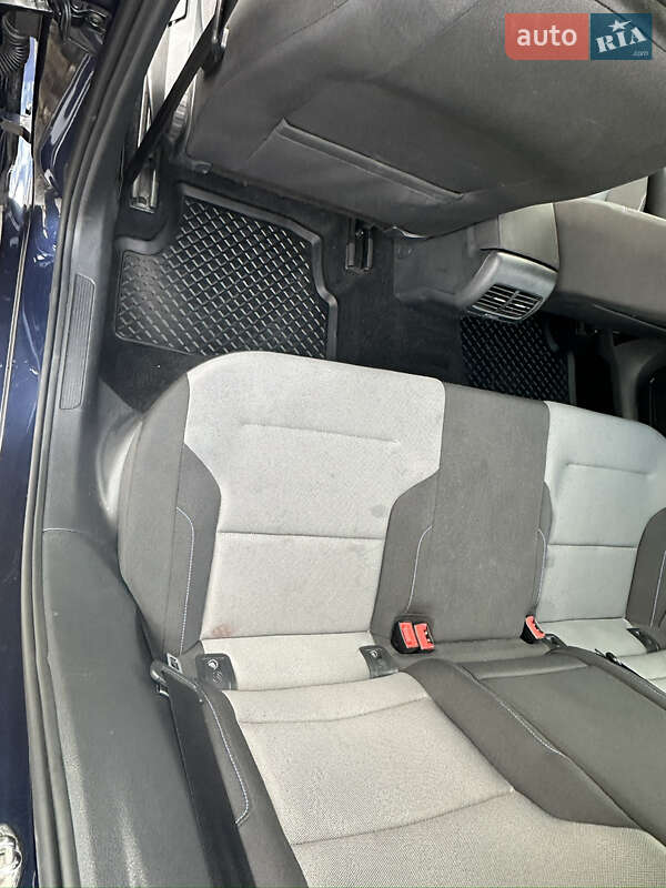 Хэтчбек Volkswagen e-Golf 2015 в Львове