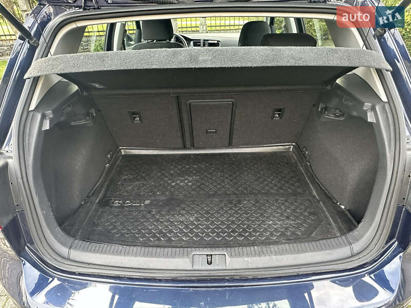 Хэтчбек Volkswagen e-Golf 2015 в Львове