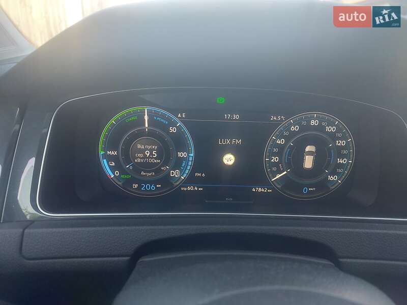 Хэтчбек Volkswagen e-Golf 2020 в Львове