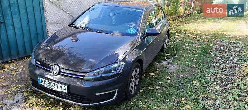 Хетчбек Volkswagen e-Golf 2017 в Києві