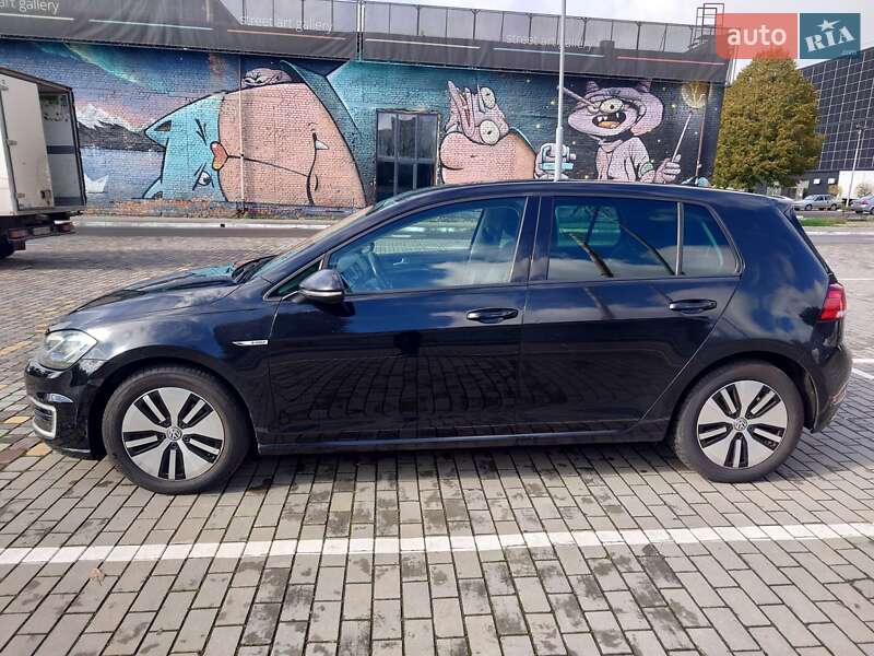 Хетчбек Volkswagen e-Golf 2017 в Луцьку
