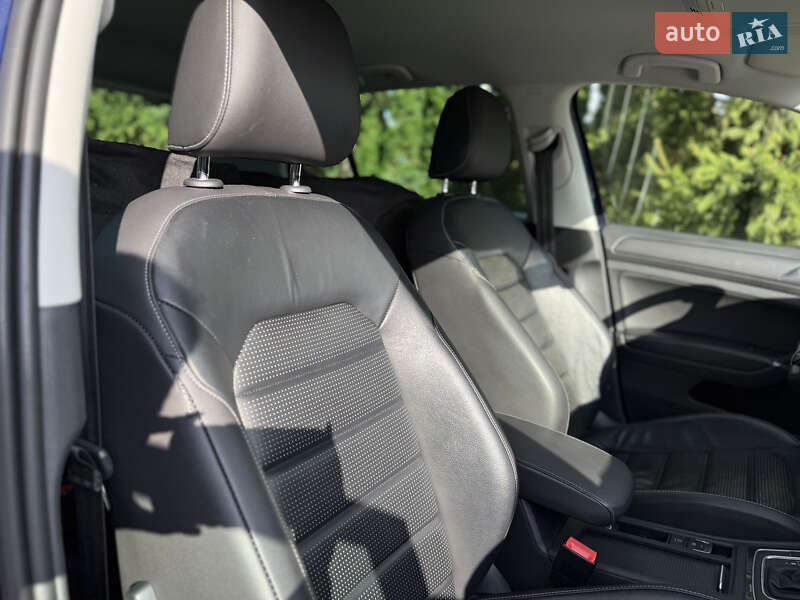 Хэтчбек Volkswagen e-Golf 2018 в Тернополе фото 21 Хэтчбек Volkswagen e-Golf 2018 в Тернополе