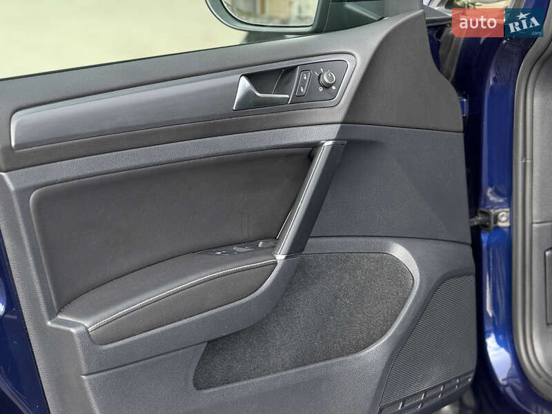 Хэтчбек Volkswagen e-Golf 2018 в Тернополе фото 27 Хэтчбек Volkswagen e-Golf 2018 в Тернополе
