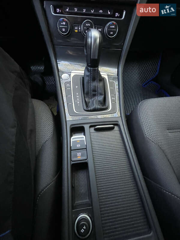 Хэтчбек Volkswagen e-Golf 2019 в Одессе