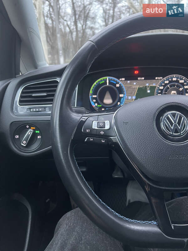 Хэтчбек Volkswagen e-Golf 2019 в Одессе