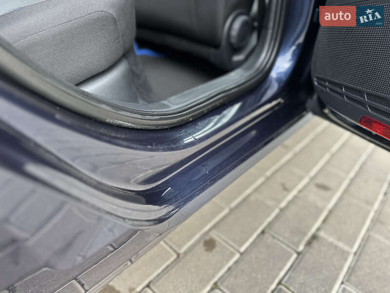 Хетчбек Volkswagen e-Golf 2015 в Рівному