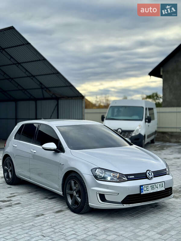 Хэтчбек Volkswagen e-Golf 2015 в Черновцах