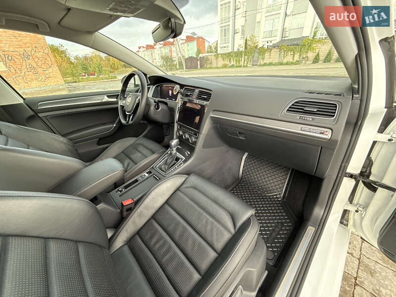 Хетчбек Volkswagen e-Golf 2018 в Рівному