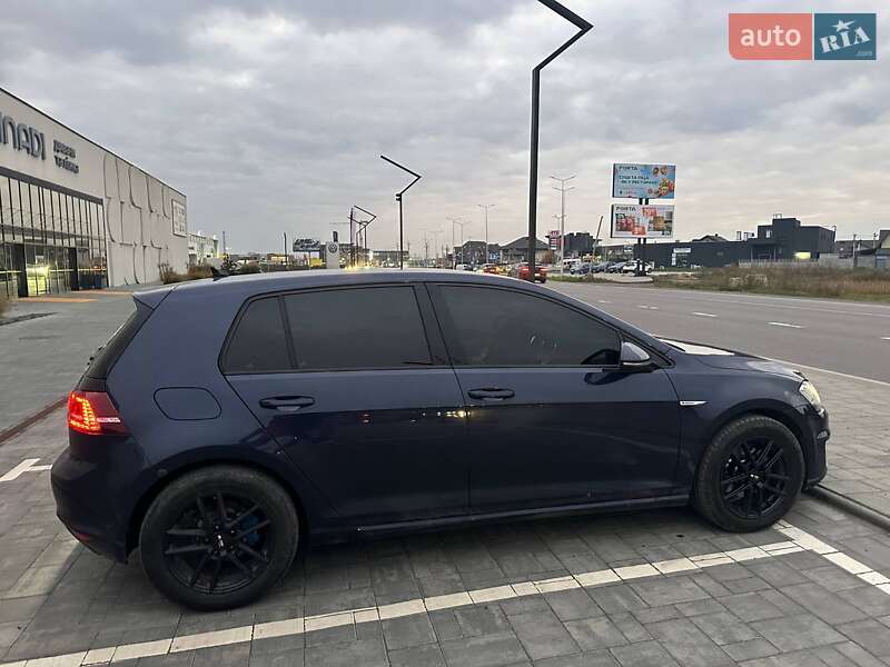 Хэтчбек Volkswagen e-Golf 2014 в Луцке