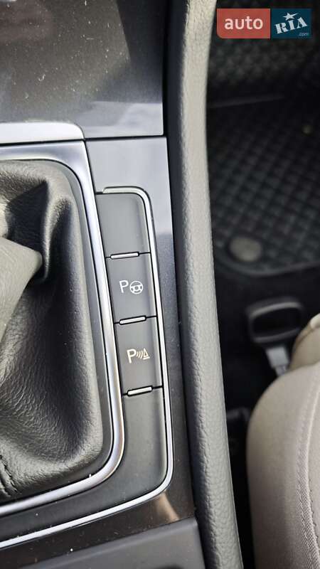 Хэтчбек Volkswagen e-Golf 2018 в Каменец-Подольском