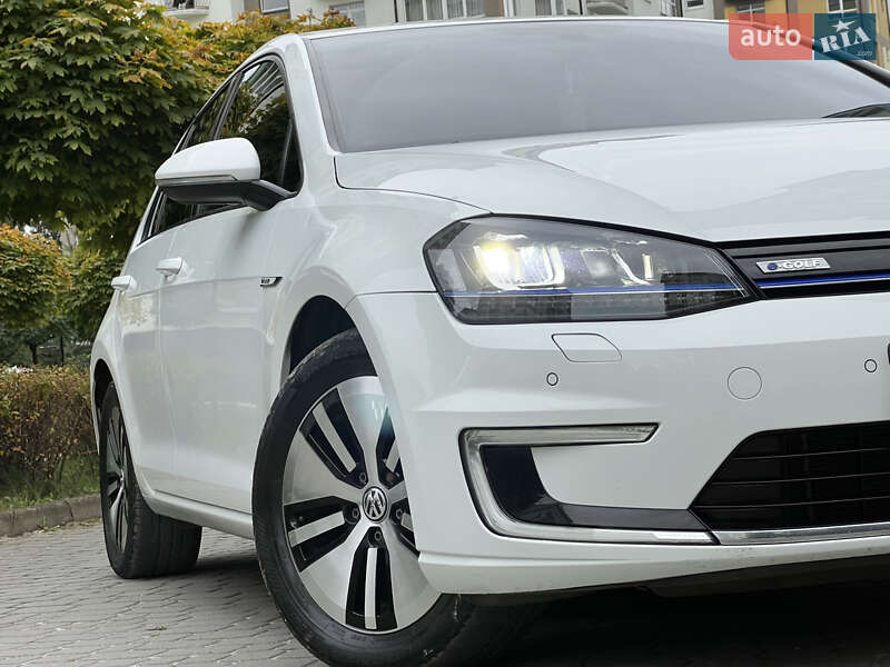 Хетчбек Volkswagen e-Golf 2015 в Івано-Франківську