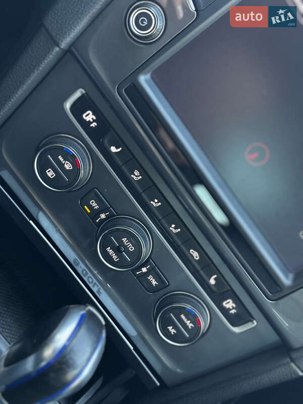 Хэтчбек Volkswagen e-Golf 2016 в Дрогобыче фото 49 Хэтчбек Volkswagen e-Golf 2016 в Дрогобыче