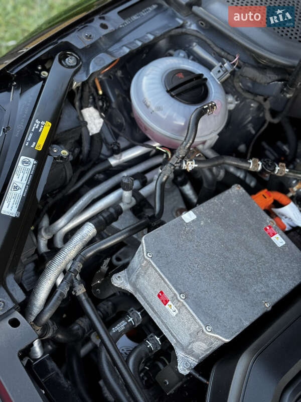 Хэтчбек Volkswagen e-Golf 2016 в Дрогобыче фото 61 Хэтчбек Volkswagen e-Golf 2016 в Дрогобыче