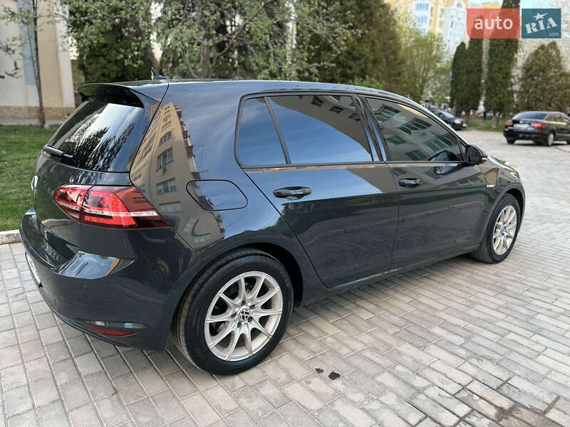 Хетчбек Volkswagen e-Golf 2015 в Кам'янець-Подільському