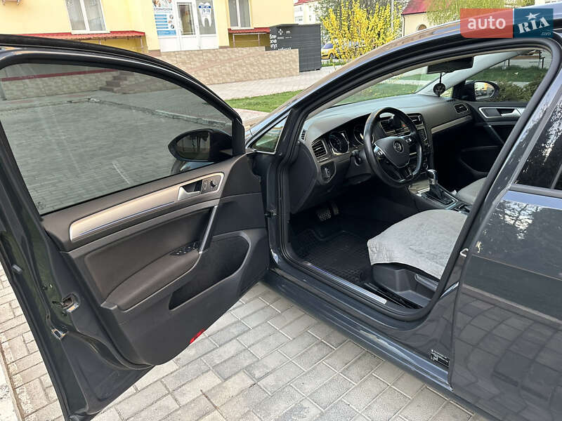 Хетчбек Volkswagen e-Golf 2015 в Кам'янець-Подільському