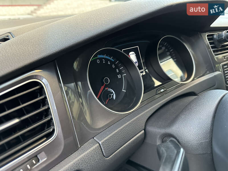 Хетчбек Volkswagen e-Golf 2015 в Кам'янець-Подільському