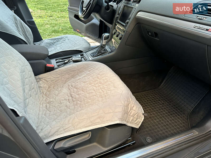 Хетчбек Volkswagen e-Golf 2015 в Кам'янець-Подільському