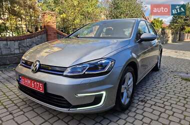 Хэтчбек Volkswagen e-Golf 2017 в 